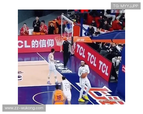 篮球底线发球该怎么操作，需要注意哪些细节？
